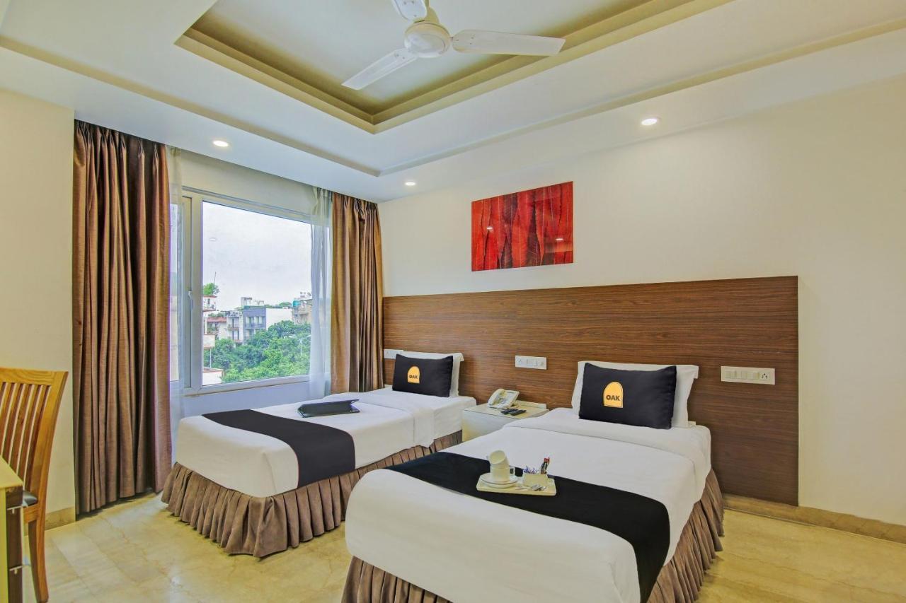 Отель Townhouse Oak Safdarjung Нью-Дели Экстерьер фото