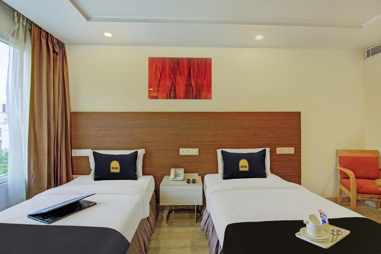Отель Townhouse Oak Safdarjung Нью-Дели Экстерьер фото