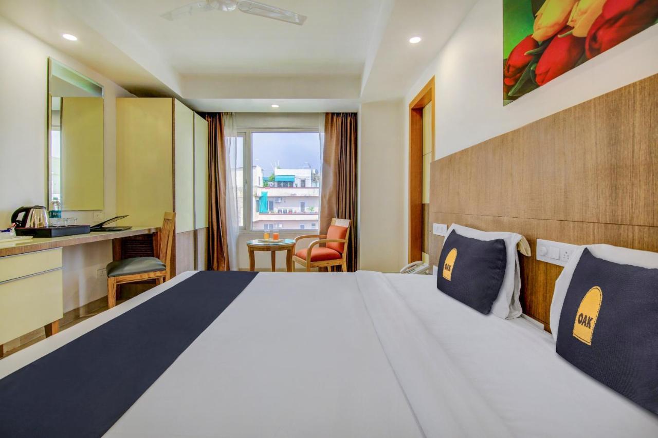 Отель Townhouse Oak Safdarjung Нью-Дели Экстерьер фото