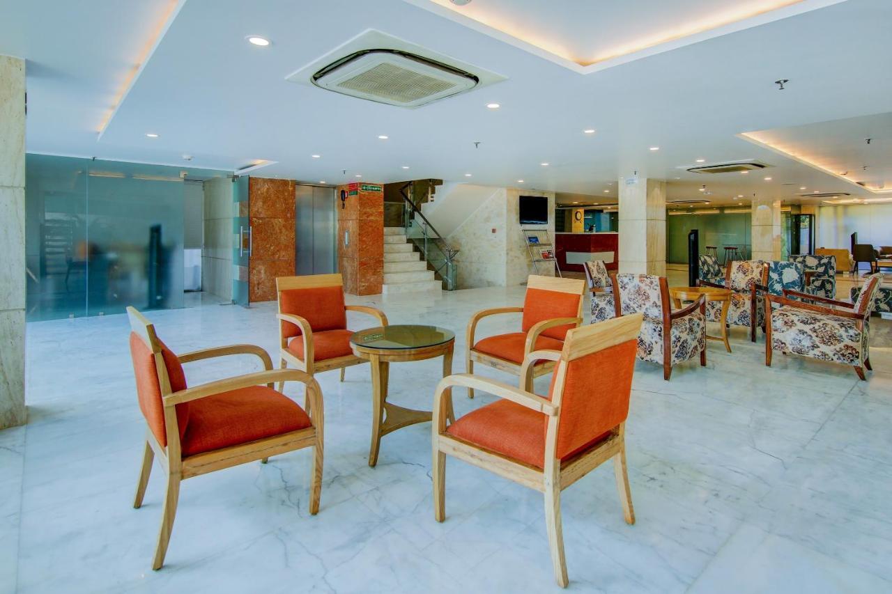 Отель Townhouse Oak Safdarjung Нью-Дели Экстерьер фото