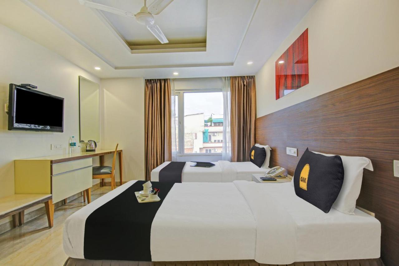 Отель Townhouse Oak Safdarjung Нью-Дели Экстерьер фото